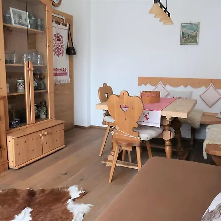 Mountain-apart Simonhof アパート