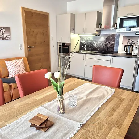 Mountain-apart Simonhof アパート